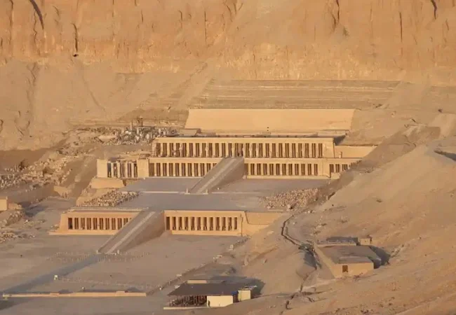 Queen-Hatshepsut-Temple-In-Egypt-EgyptaTours-Featured-Image