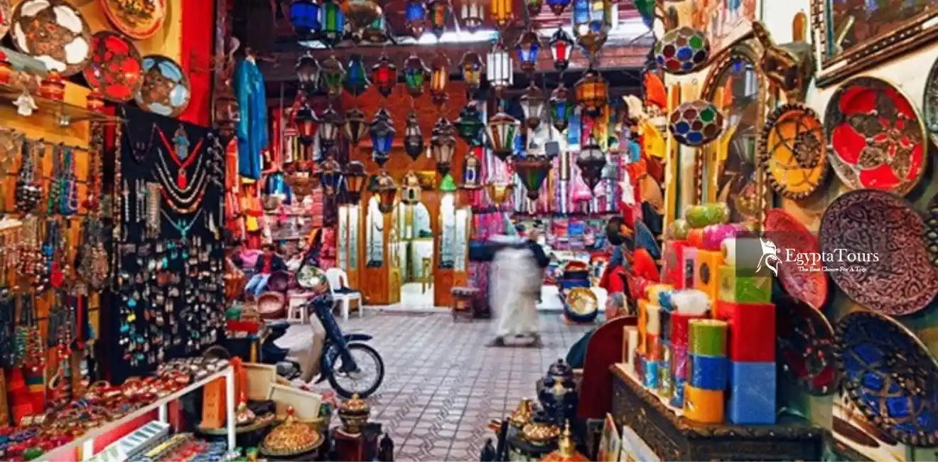 Best-Places-to-Buy-Souvenirs-from-the-Luxor-Market-EgyptaTours