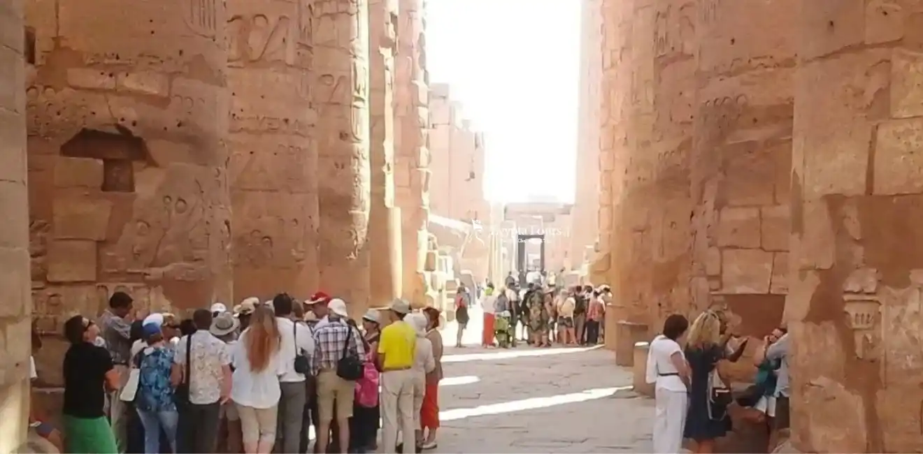 Tour- Guide- and -Visitor -Information -at- The -Karnak -Temple