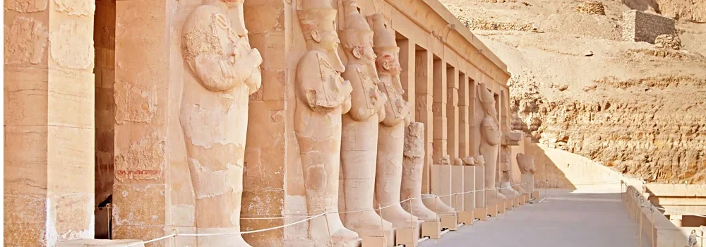valley-of-the-queen-Luxor-city