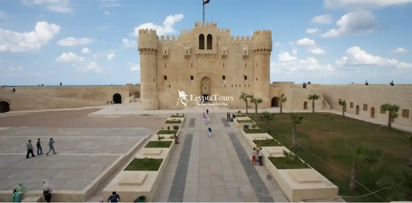 Surroundings-and-Architecture-of- the-Qaitbay-Citadel-EgyptaTours