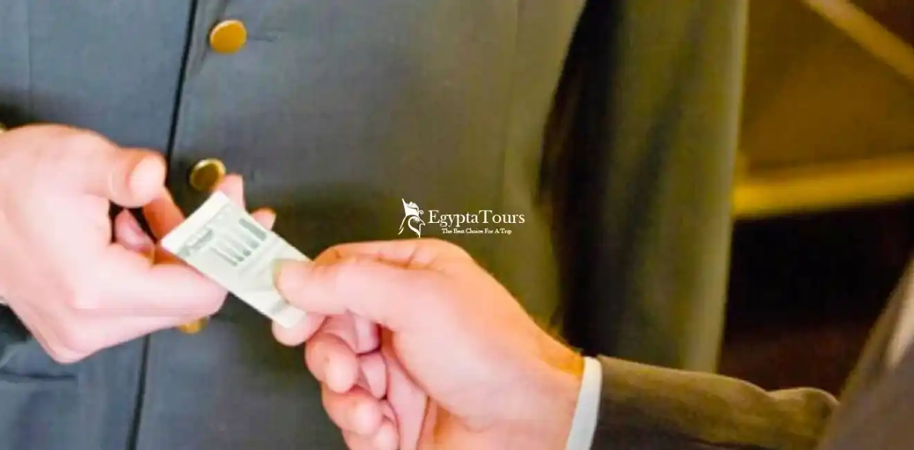 Tipping -in -Egypt