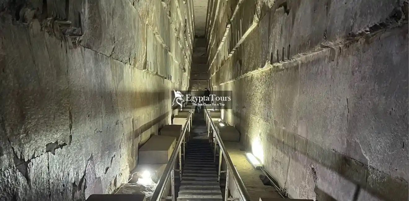 Interior-Design-Of-The-Great-Pyramid-Chambers-And-Passages-EgyptaTours
