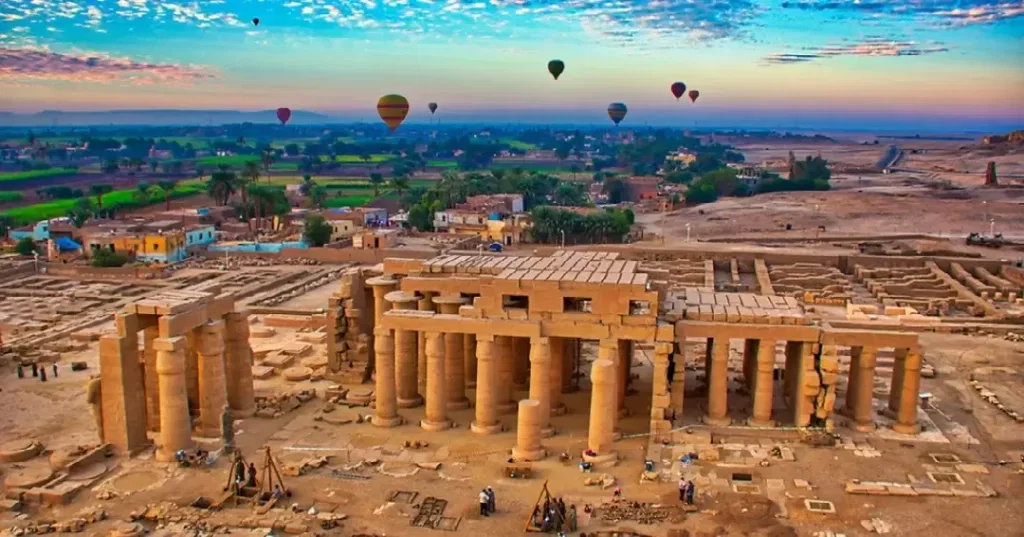 Luxor-Cover