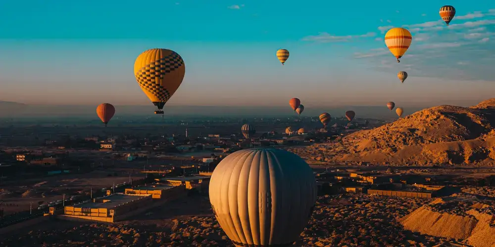Egypt-Tour-Packages-From-London-hot-air-balloon