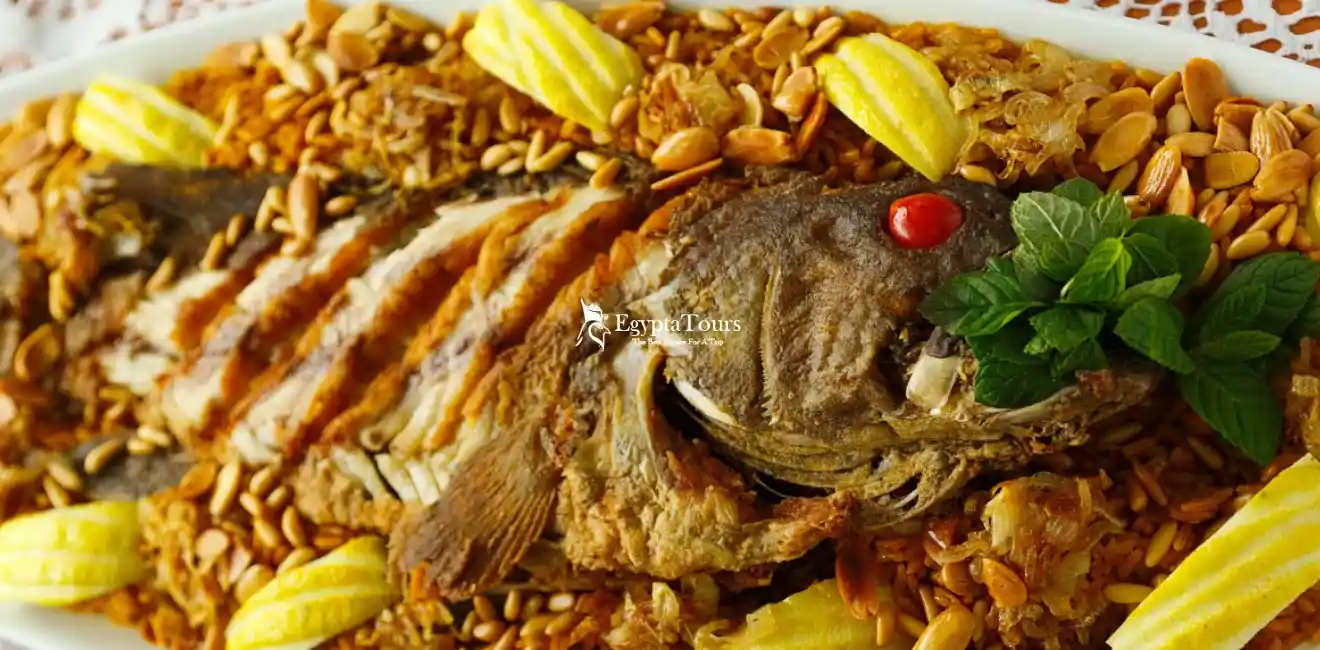 Egyptian-Dishes-Sayadiyah-Fish-Seasoned-Rice-Seafood-Specialty-EgyptaTours