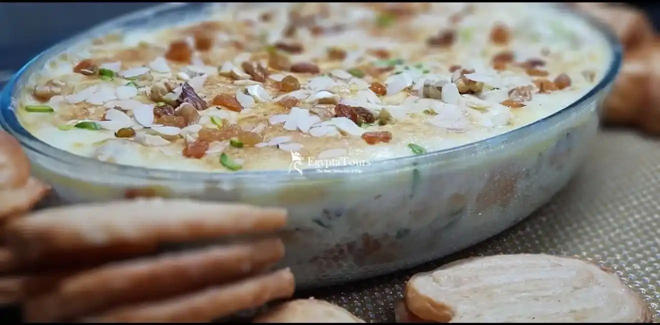 Egyptian-Dishes-Umm-Ali-Classic-Bread-Pudding-Dessert-EgyptaTours