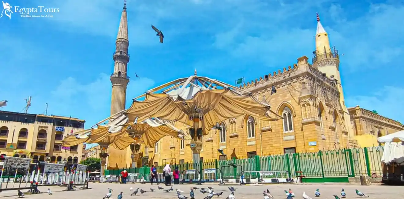 The-Religious-and-Cultural-Importance-of-Al-Hussein-Mosque-EgyptaTours