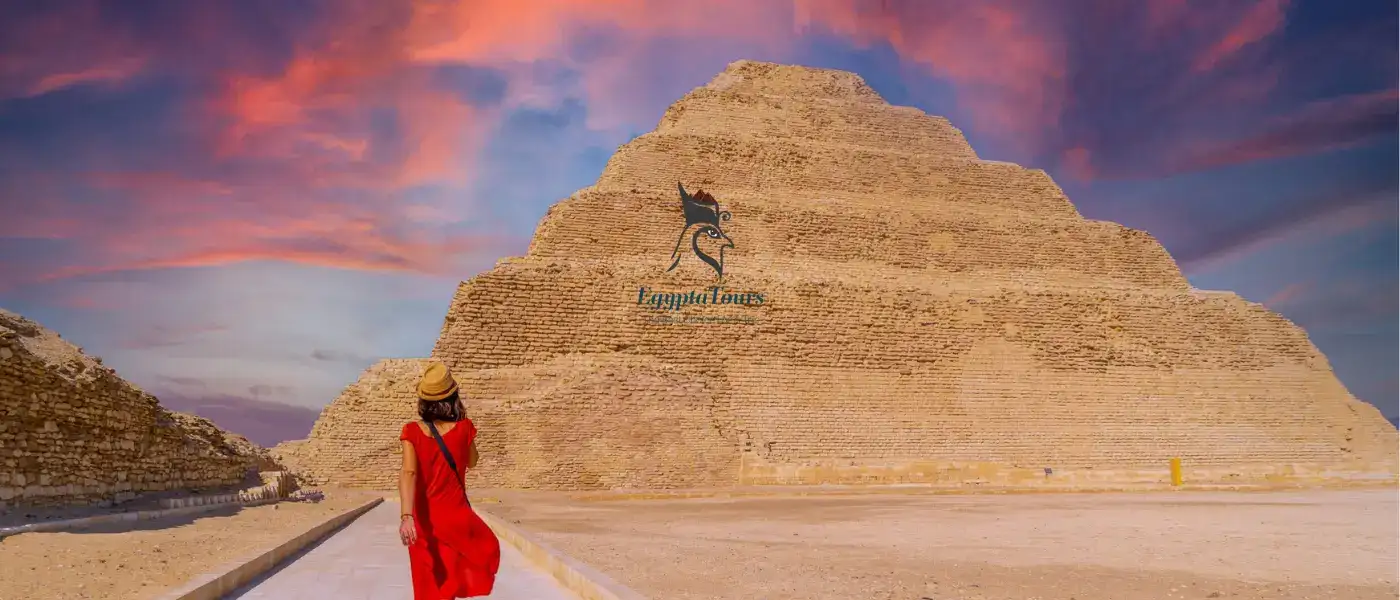 What Not to do as a Woman in Egypt: Essential Dos and Don'ts for Your Safety 2 1. One-of-What-Not to-do-as-a-Woman-in-Egypt-is (Avoid-Public-Displays-of-Affection)