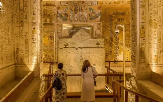 Tomb-of-Ramses-IV-Facts-and-Magical-Decorations-EgyptaTours