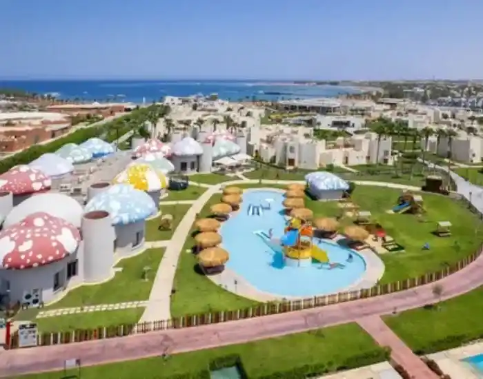 Colorful-Resort-Buildings-And-Pool-Area-In-Makadi-Bay-EgyptaTours