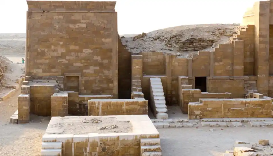 Mehu-Tomb-Discover-the-Hidden-Treasures-of-Egypt's-Ancient-Vizier