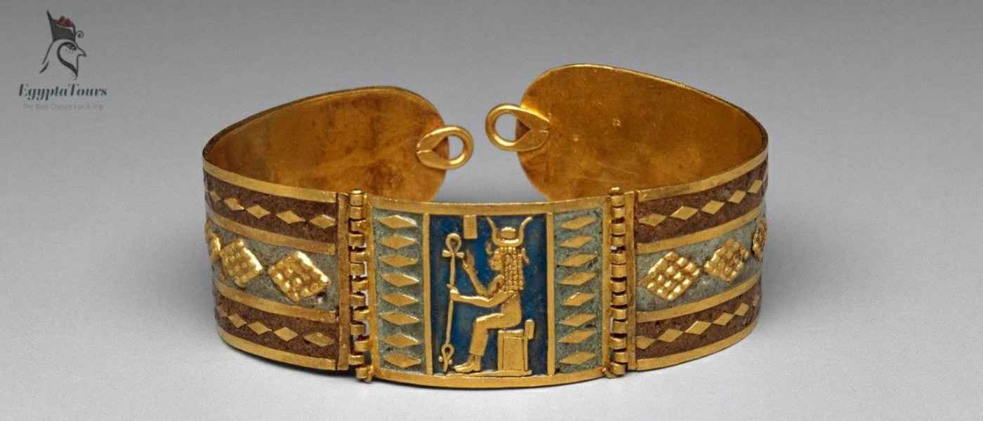 Jewelry in Ancient Egypt: Symbolism, Materials and Magical Designs 7 Types-of-Ancient-Egyptian-Jewelry-in-ancient-Egypt-EgyptaTours