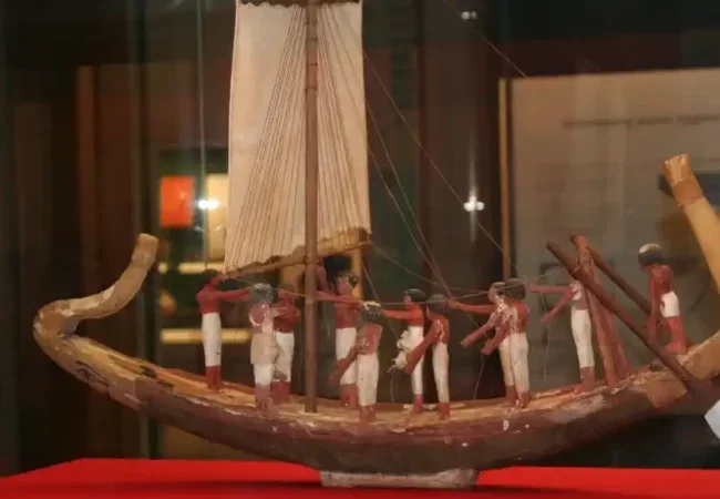 Discovering-Old-Egyptian-Boats-History-and-Magical-Design-EgyptaTours