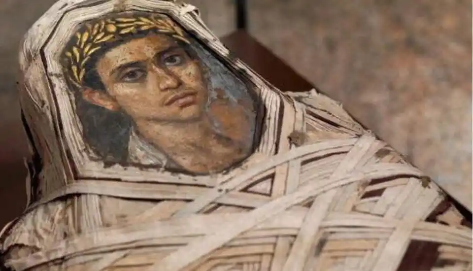 Fayum Mummy Portraits: Stunning Ancient Faces Preserved in Time 10 Fayum-Mummy-portraits-EgyptaTours