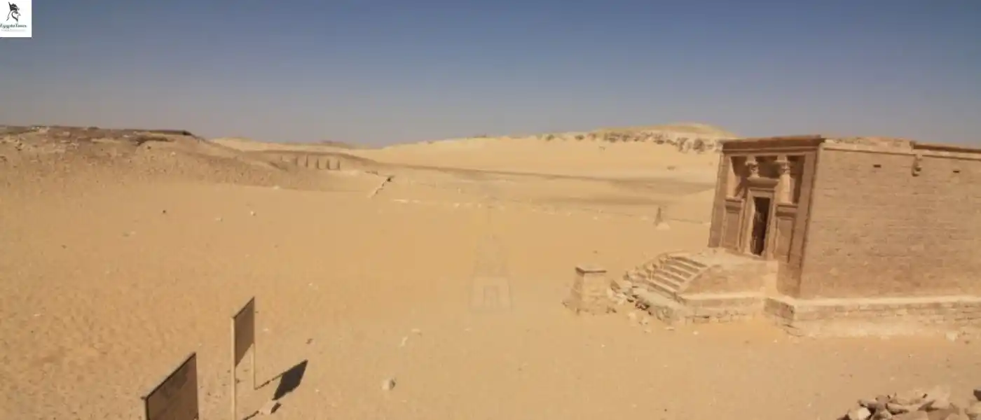 Formation-of-Beni-Hassan-Tombs-EgyptaTours