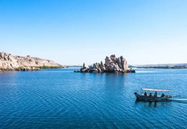 Lake-Nasser-A-Natural-Marvel-of-Egypt-EgyptaTours