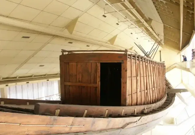 The-Solar-Boat-Museum-A-Beacon-of-Magical-Design-EgyptaTours