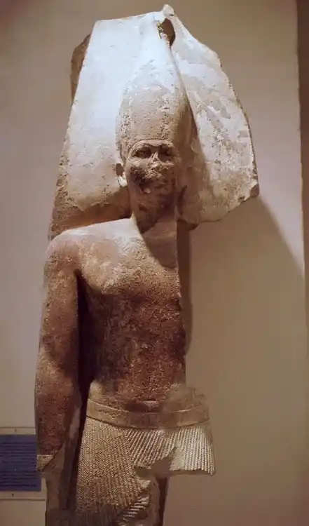 The-statues-of-king-Snefru-EgyptaTours