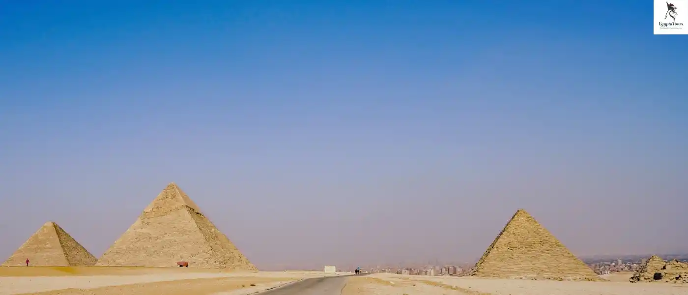 Best-Times-to-Visit-the-Pyramids-in-December-Egypt-Temperatures-in-December-Best-Mini-Guide-EgyptaTours