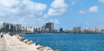 Discover the Beauty of Alexandria Corniche