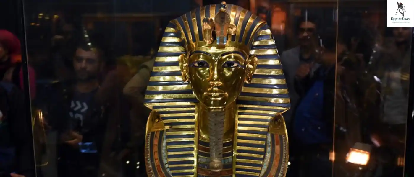 Where-is-King-Tutankhamun-Now-Tutankhamun-Mask-Specifications-EgyptaTours