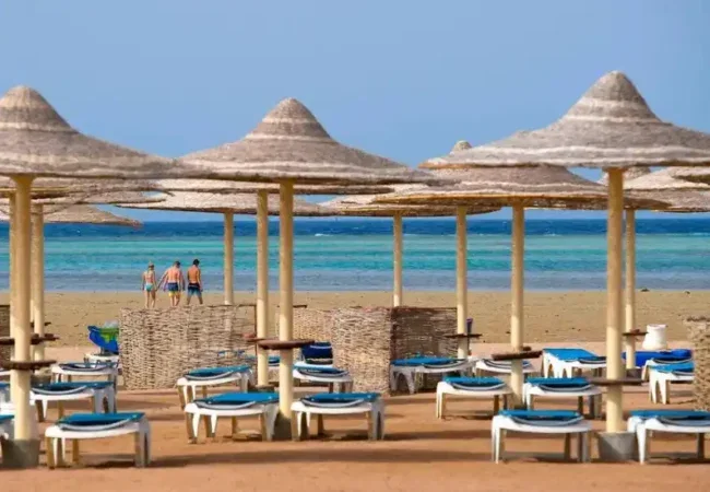 Best-Beaches-in-Makadi-Bay-EgyptaTours