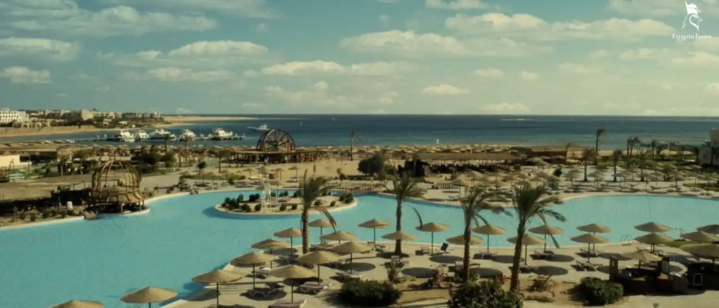 Best Beaches in Makadi Bay 3 Stella-Di-Mare-Makadi-Beach-Best-Beaches-in-Makadi-Bay-EgyptaTours