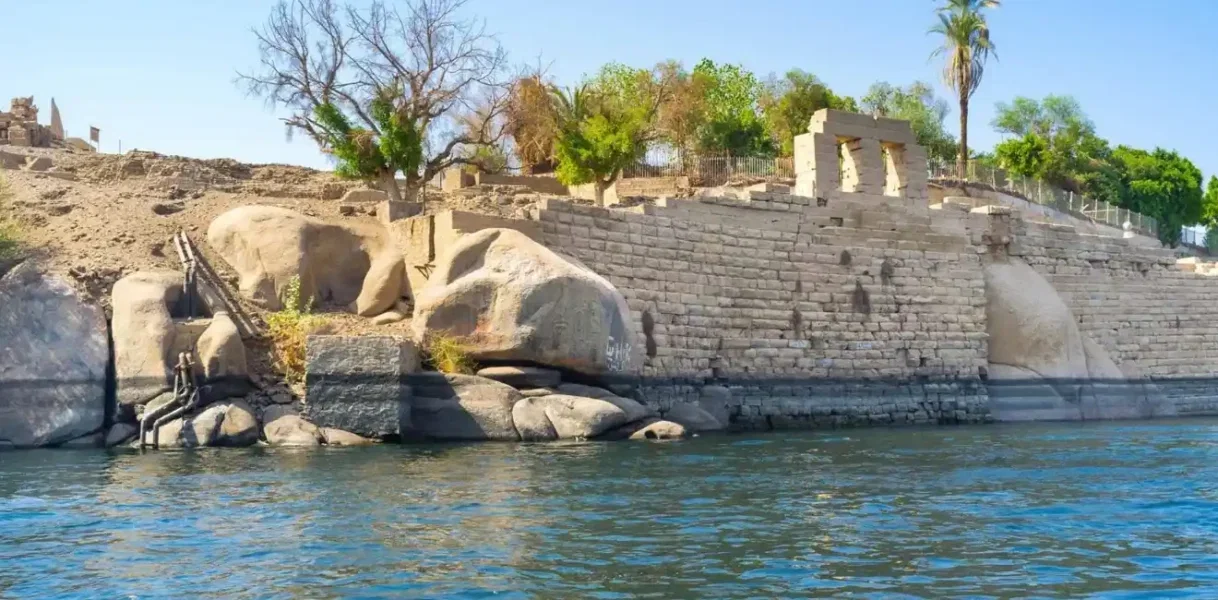 Day Tour To Elephantine Island and Aga Khan Mausoleum