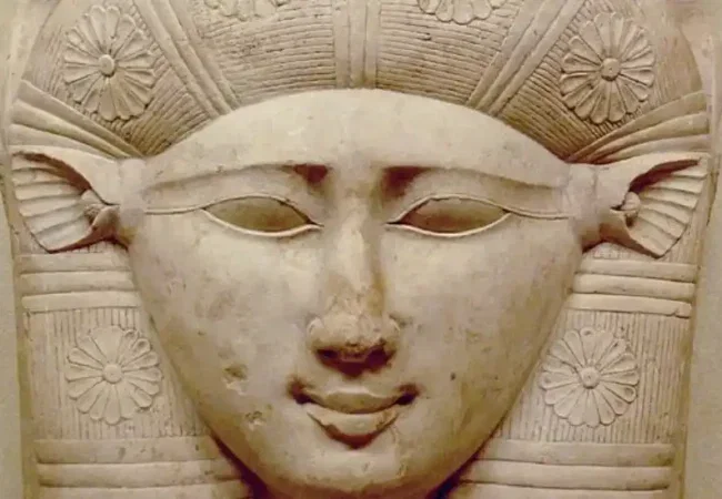 Hathor-Goddess-of-Love-EgyptaTours