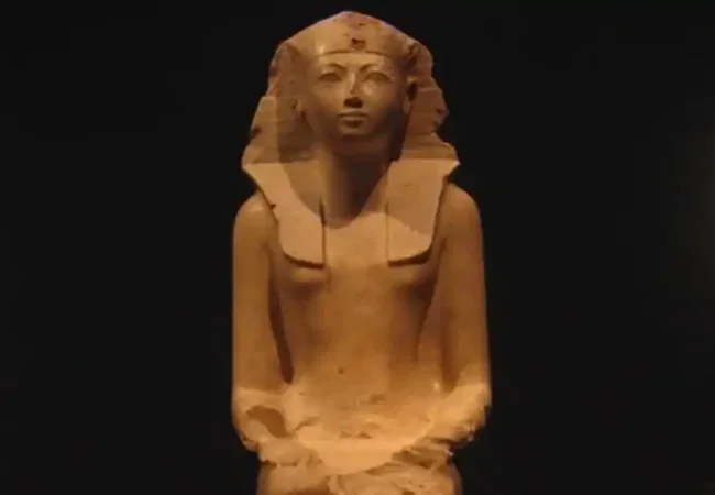 Queen-Hatshepsut-family-Tree-EgyptaTours