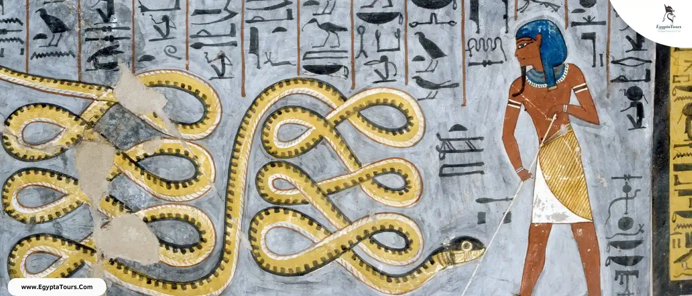 The cobras in Ancient Egypt 2 The-symbol-of-The-cobras-in-Ancient-Egypt-EgyptaTours
