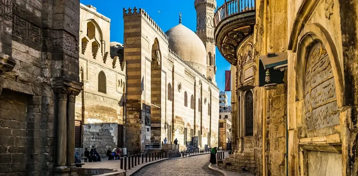 Egyptian Museum and Old Cairo Tour: Magical Day Tour