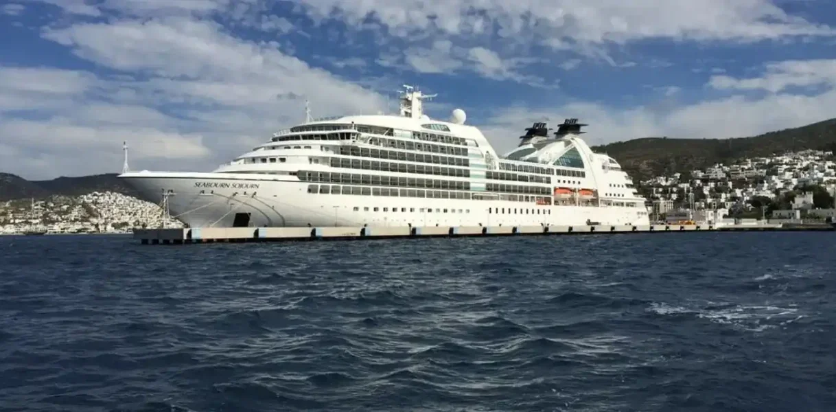 Shore Excursions for Cruises Stop in Safaga Port 9 Seabourn-Sojourn-Cruise-Excursions-from-Safaga-EgyptaTours-Featured