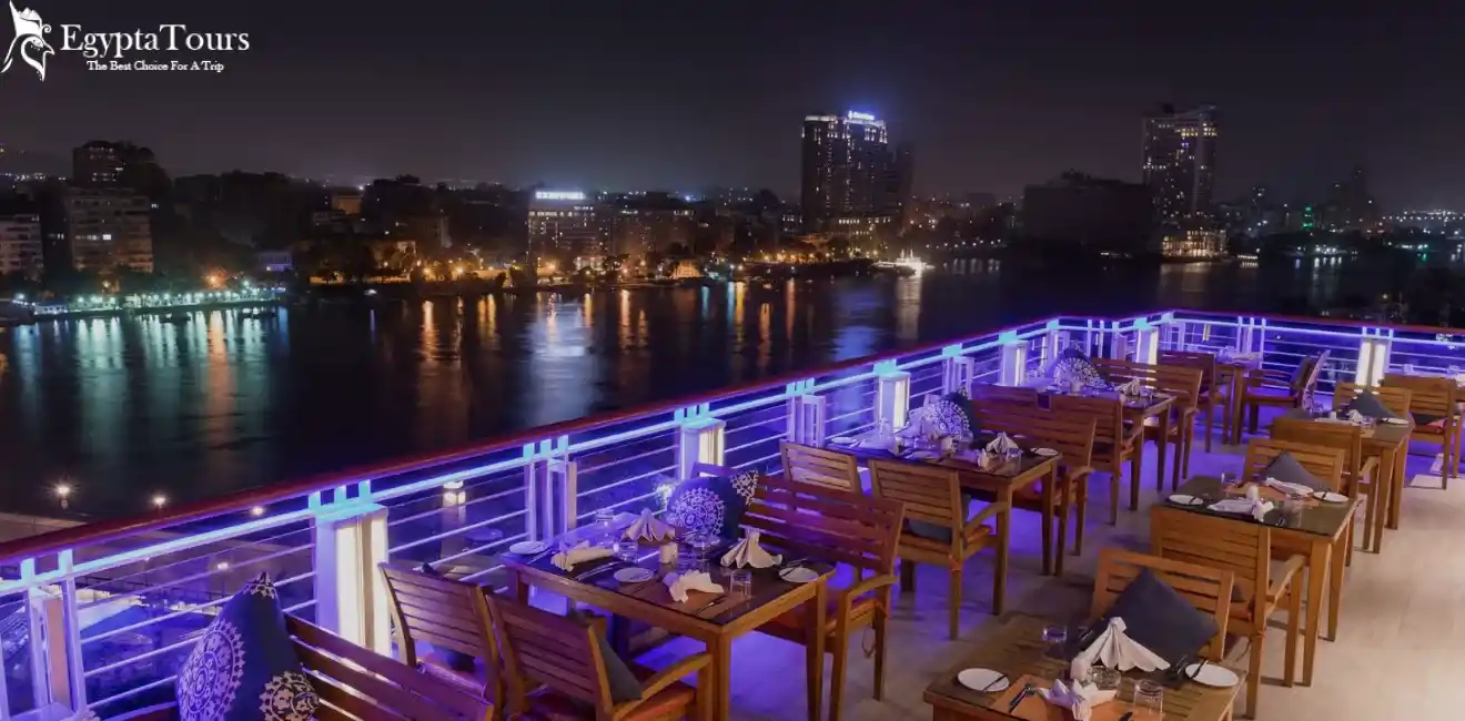 Restaurants-on-the-Banks-of-the-Nile-with-a-Special-View-EgyptaTours