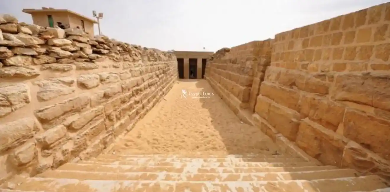 Famous-Architectural-Examples-Of-Mastabas