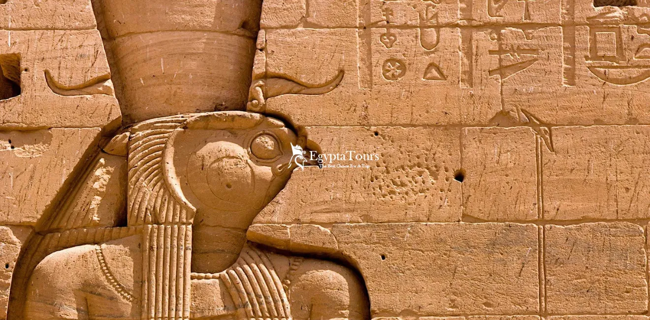 Horus 4 The -Importance- of -Origins -and -Mythological -of -Horus