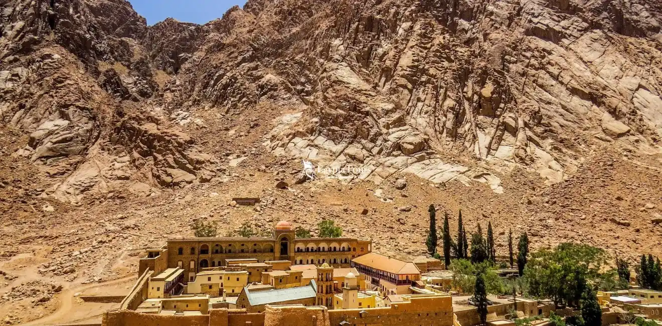 Visit-St-Catherine-Monastery-11-Days-Magical-Tour- to-The-Holy-Family-In-Egypt